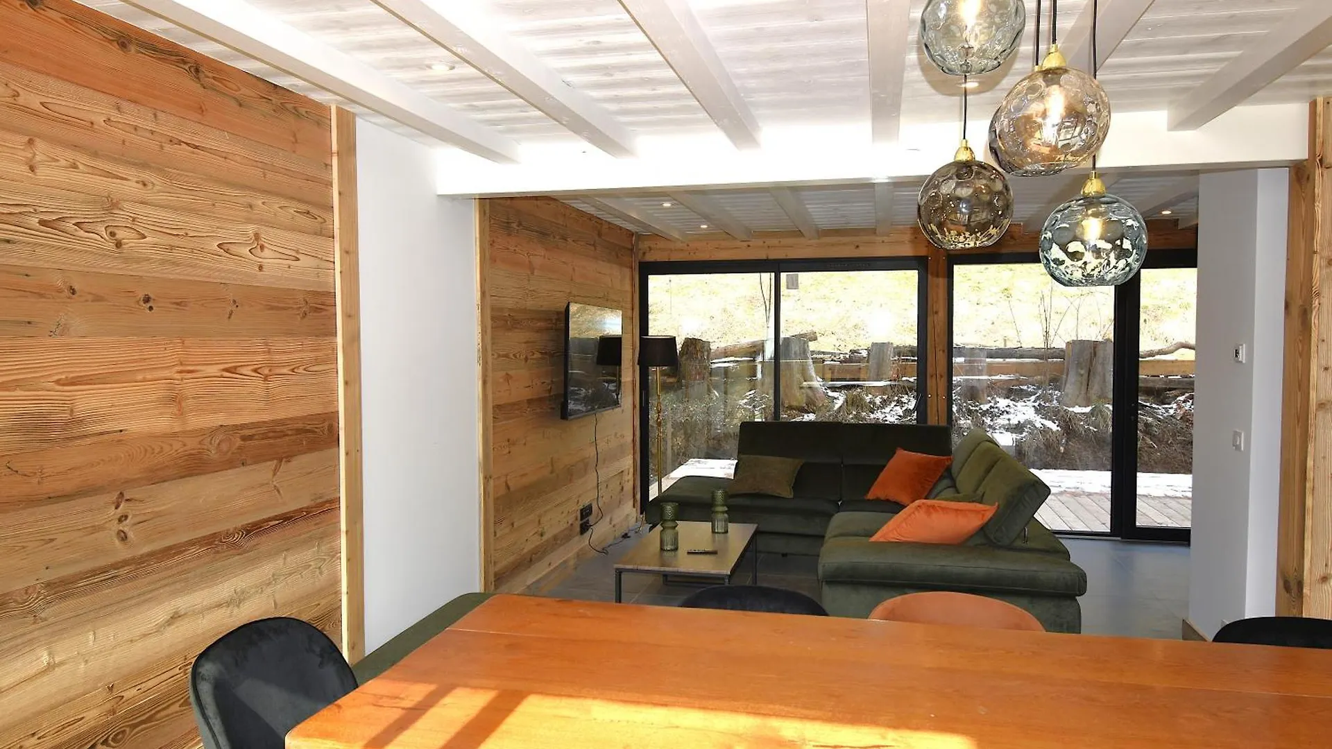 Vaujanylocations - Chalet Sagha
